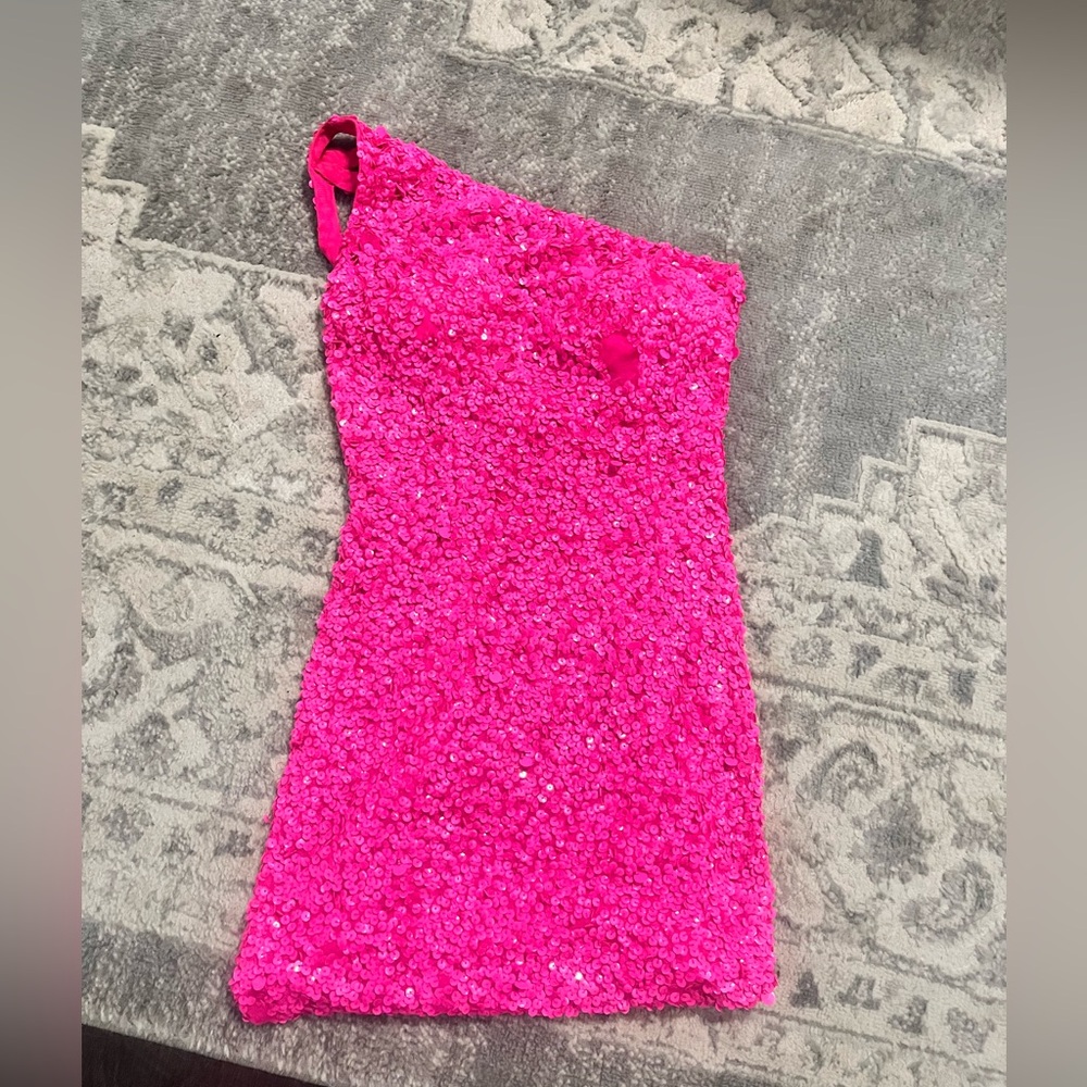 Sherri Hill dress size 0. missing a small patch of sequins on the front
